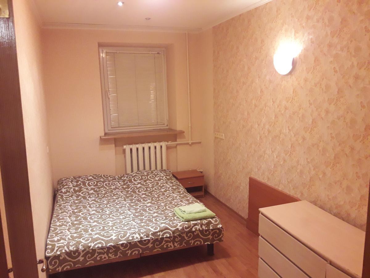 Appartment Near M. 23 Serpnya Kharkiv Exterior photo